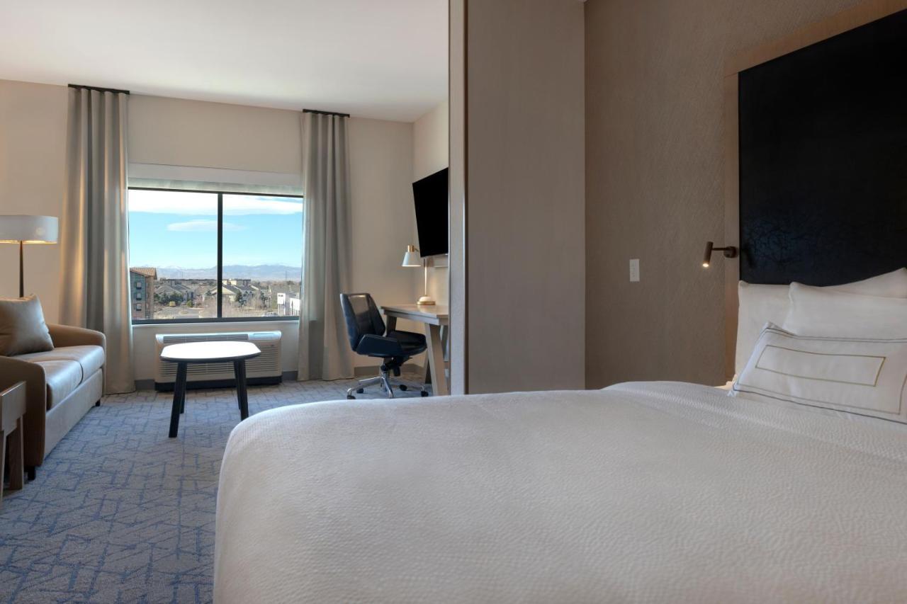 Fairfield By Marriott Inn & Suites Denver Airport At Gateway Park Exterior photo