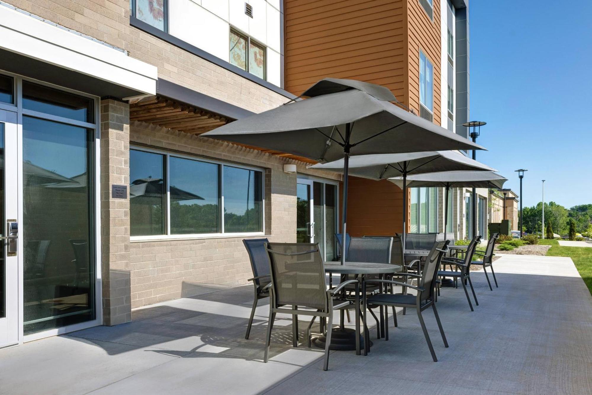 Fairfield By Marriott Inn & Suites Denver Airport At Gateway Park Exterior photo